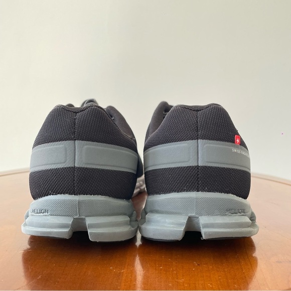 On Running Cloudflow Men’s Running Shoes | US 10.5 - Picture 2 of 7